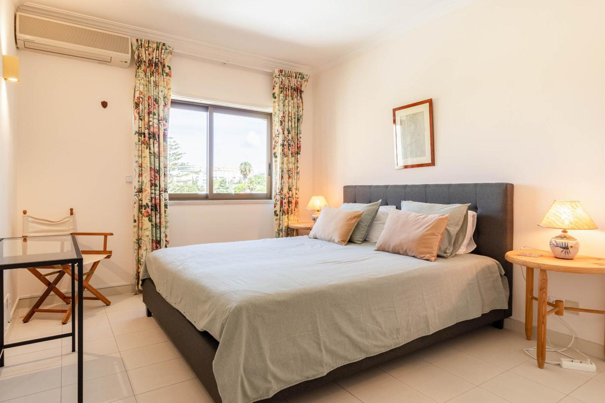 Central Cascais Apartment With Private Parking Exteriér fotografie